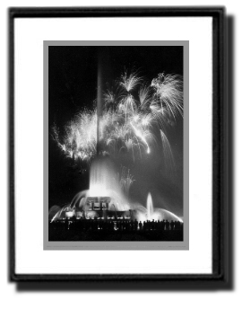 Buckingham Fountain by Night