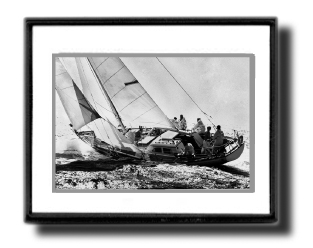 Sailing the Escudero